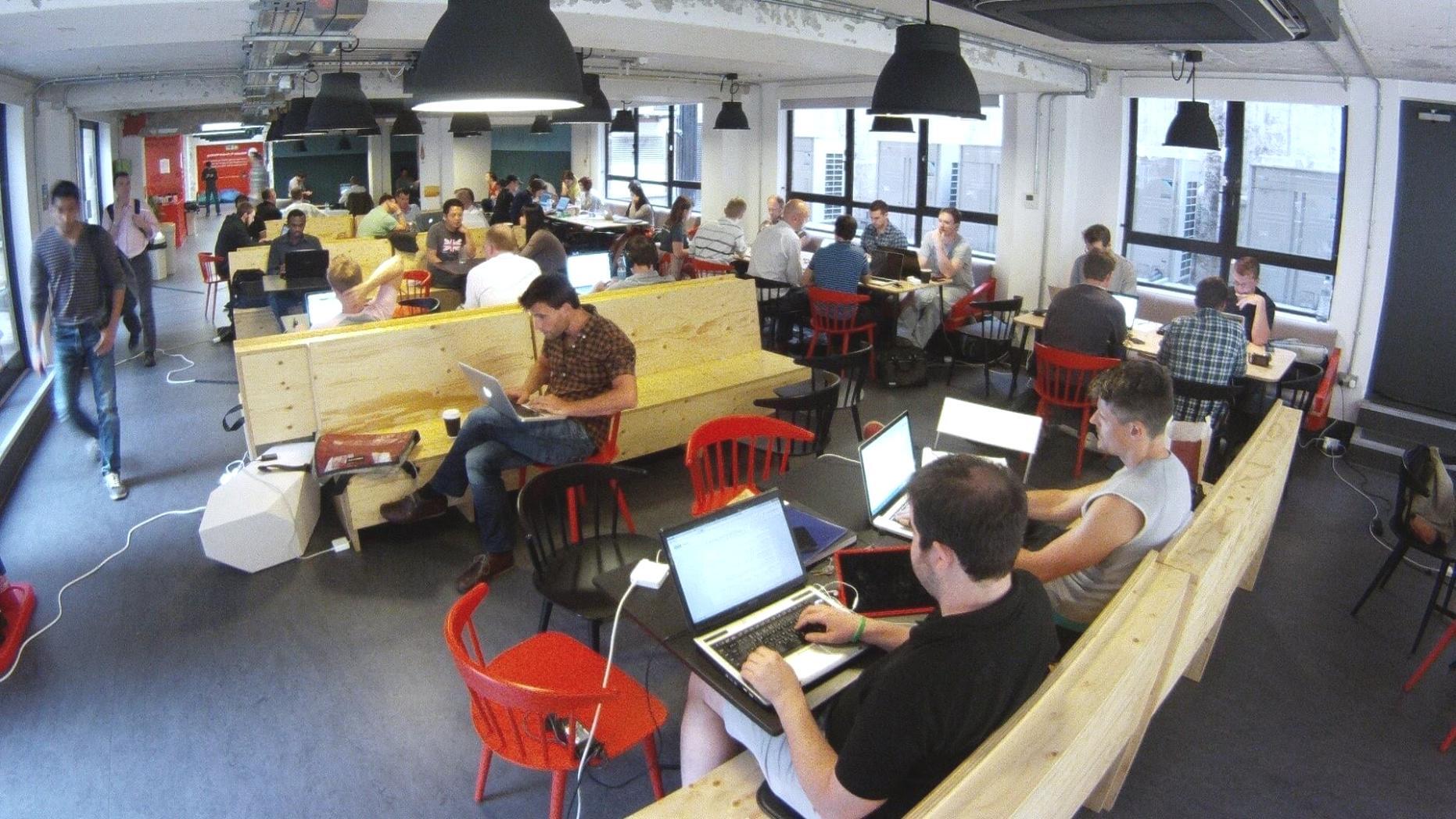 Участники группового коучинга за работой